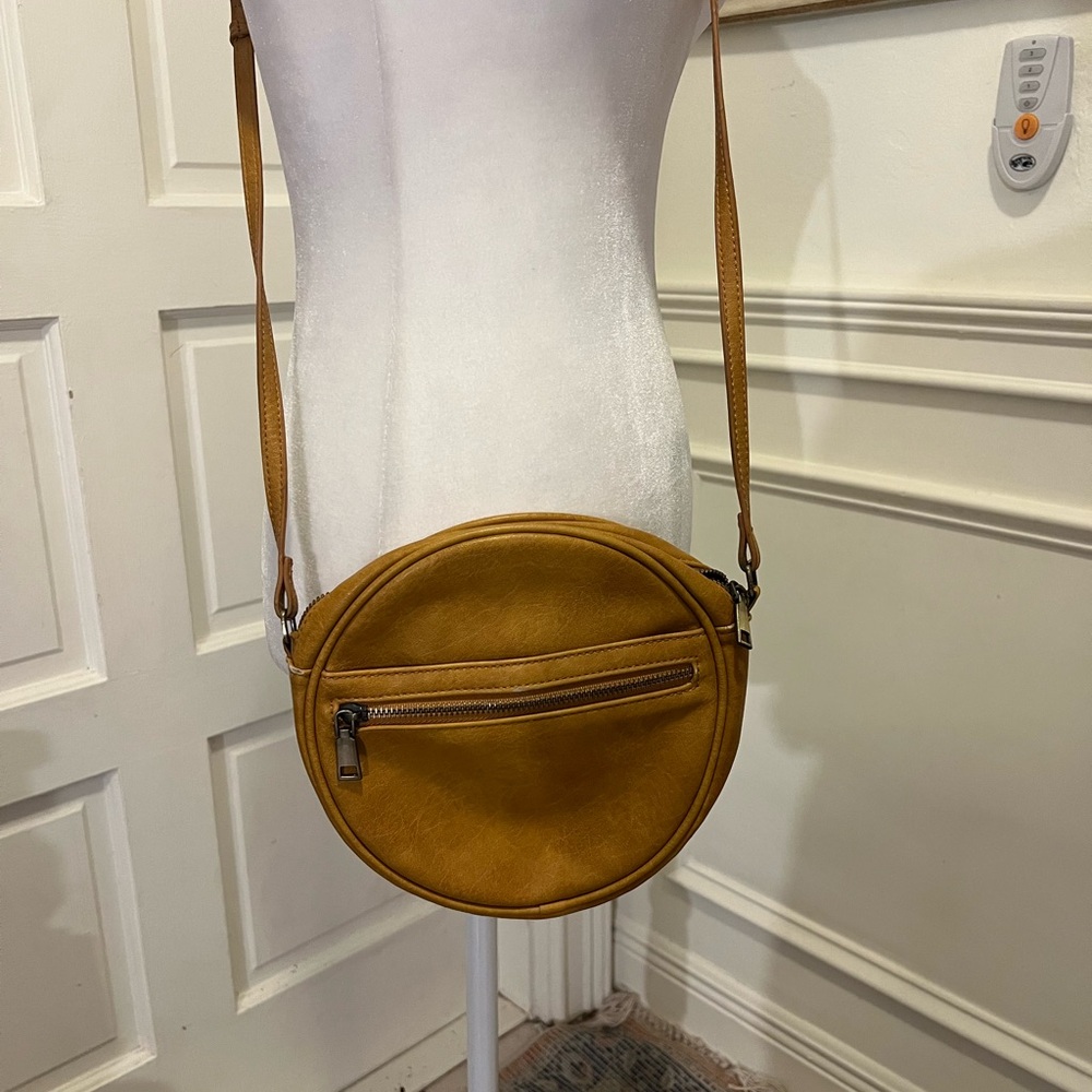 Antik Kraft Round Mustard Yellow Vegan Leather Crossbody Bag - Picture 6 of 12